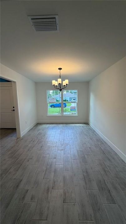 Active With Contract: $393,300 (3 beds, 3 baths, 2117 Square Feet)