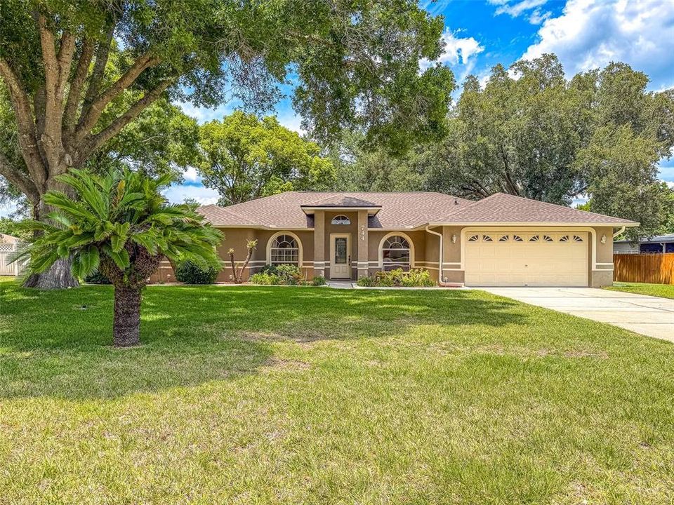 Activo con contrato: $359,000 (3 camas, 2 baños, 1881 Pies cuadrados)