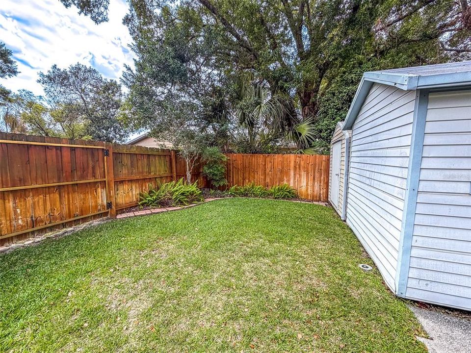 Activo con contrato: $359,000 (3 camas, 2 baños, 1881 Pies cuadrados)