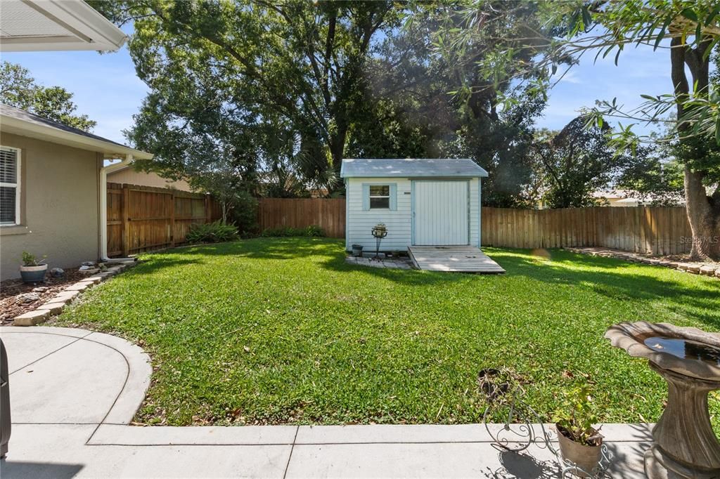 Activo con contrato: $359,000 (3 camas, 2 baños, 1881 Pies cuadrados)