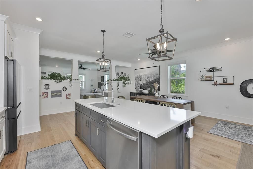 Active With Contract: $735,000 (3 beds, 2 baths, 1848 Square Feet)