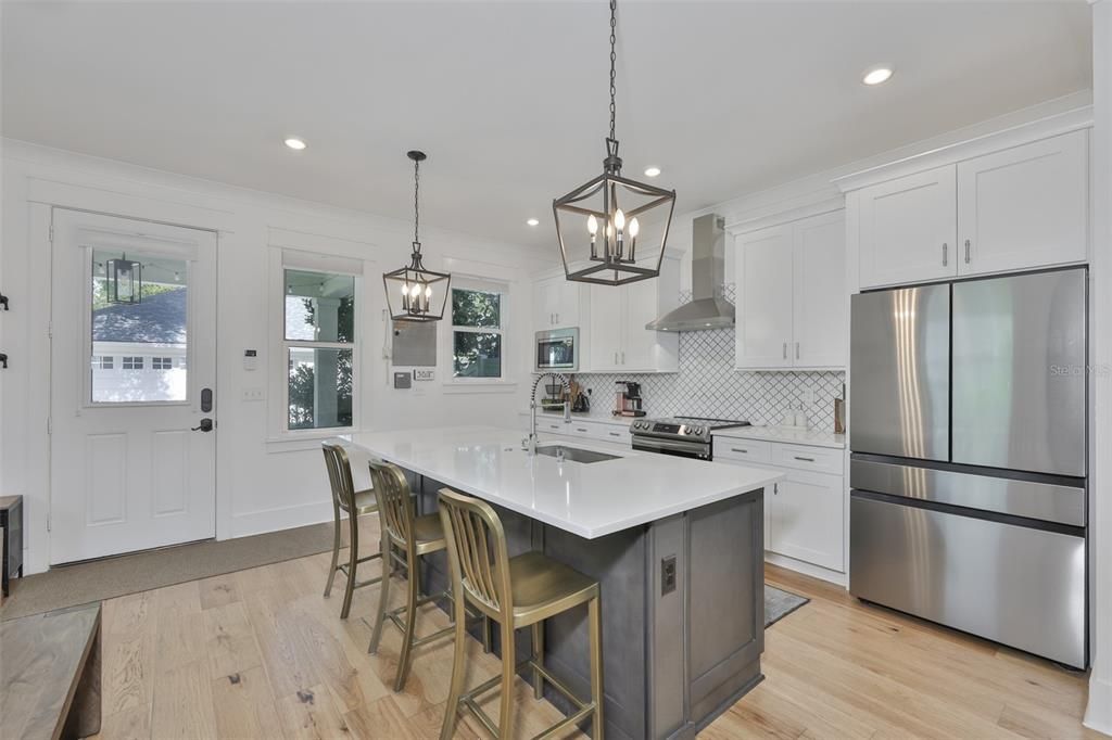 Active With Contract: $735,000 (3 beds, 2 baths, 1848 Square Feet)