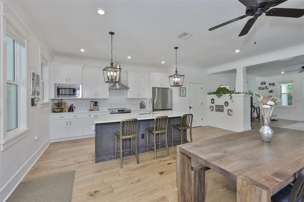 Active With Contract: $735,000 (3 beds, 2 baths, 1848 Square Feet)