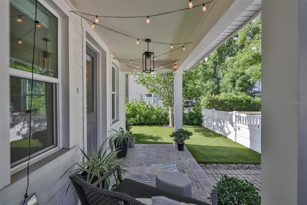 Active With Contract: $735,000 (3 beds, 2 baths, 1848 Square Feet)