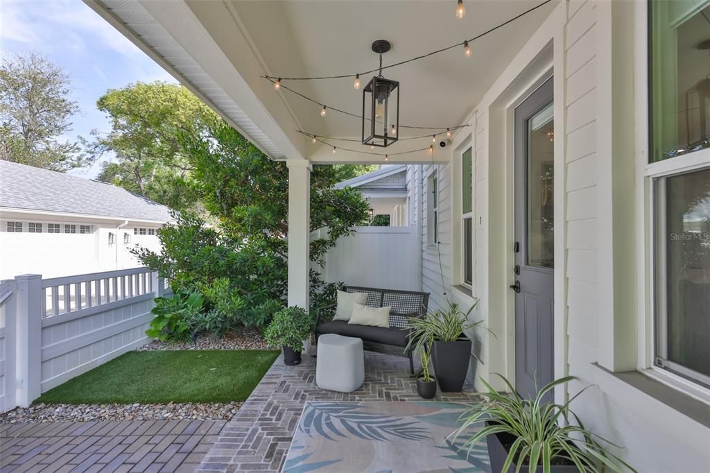 Active With Contract: $735,000 (3 beds, 2 baths, 1848 Square Feet)