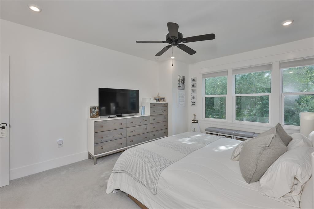 Active With Contract: $735,000 (3 beds, 2 baths, 1848 Square Feet)