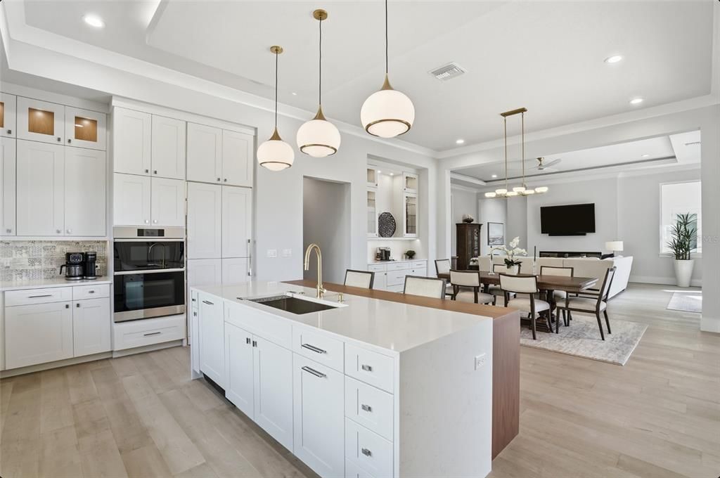 Active With Contract: $2,750,000 (3 beds, 4 baths, 3612 Square Feet)