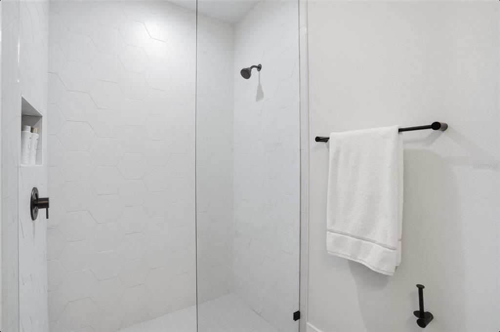 Active With Contract: $2,750,000 (3 beds, 4 baths, 3612 Square Feet)