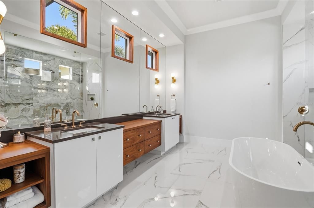 Active With Contract: $2,750,000 (3 beds, 4 baths, 3612 Square Feet)