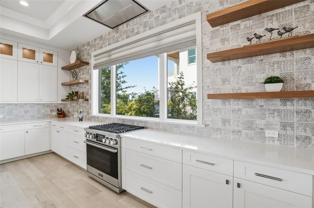 Active With Contract: $2,750,000 (3 beds, 4 baths, 3612 Square Feet)