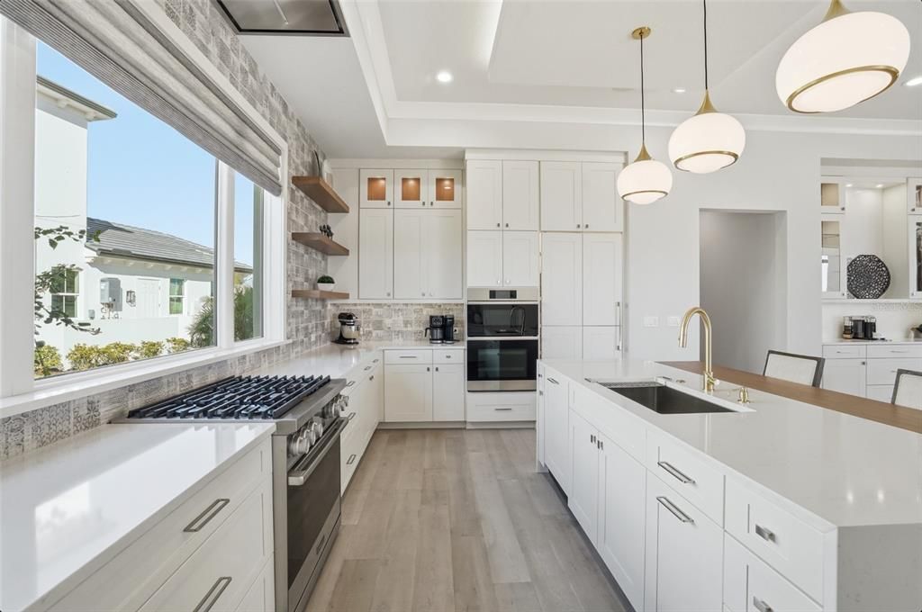 Active With Contract: $2,750,000 (3 beds, 4 baths, 3612 Square Feet)