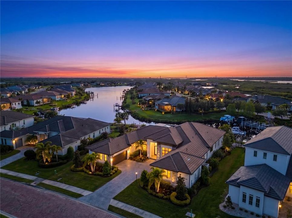 Active With Contract: $2,750,000 (3 beds, 4 baths, 3612 Square Feet)