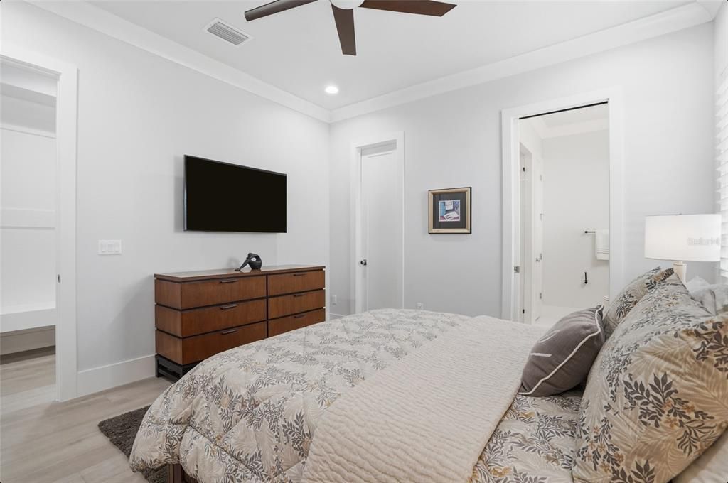 Active With Contract: $2,750,000 (3 beds, 4 baths, 3612 Square Feet)
