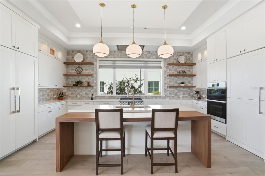 Active With Contract: $2,750,000 (3 beds, 4 baths, 3612 Square Feet)