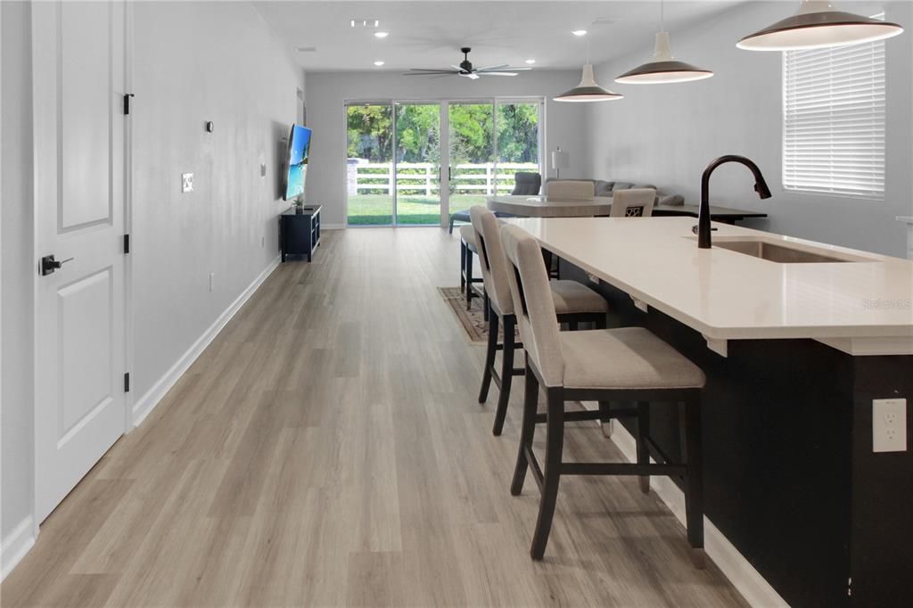 En Venta: $389,900 (4 camas, 3 baños, 2291 Pies cuadrados)