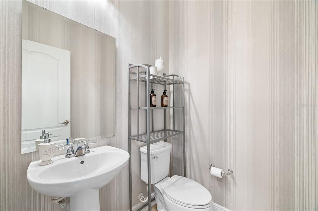 Activo con contrato: $909,000 (5 camas, 3 baños, 2953 Pies cuadrados)