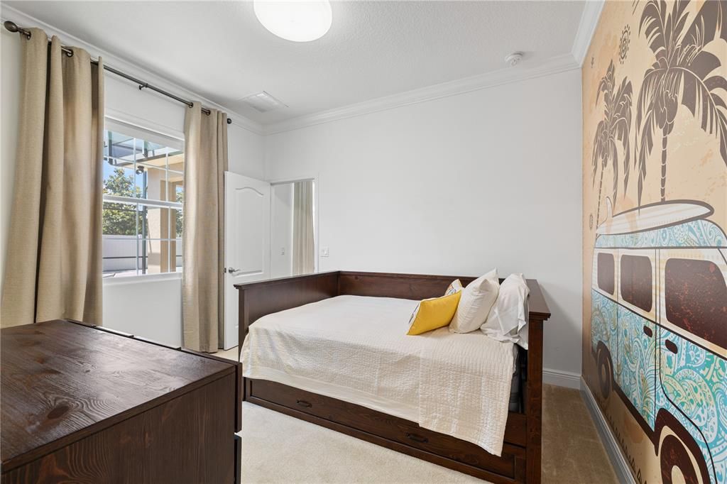 Activo con contrato: $909,000 (5 camas, 3 baños, 2953 Pies cuadrados)
