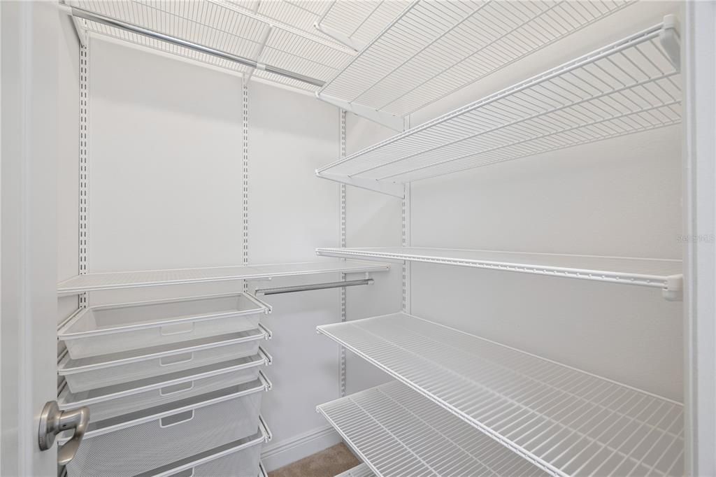 Activo con contrato: $909,000 (5 camas, 3 baños, 2953 Pies cuadrados)