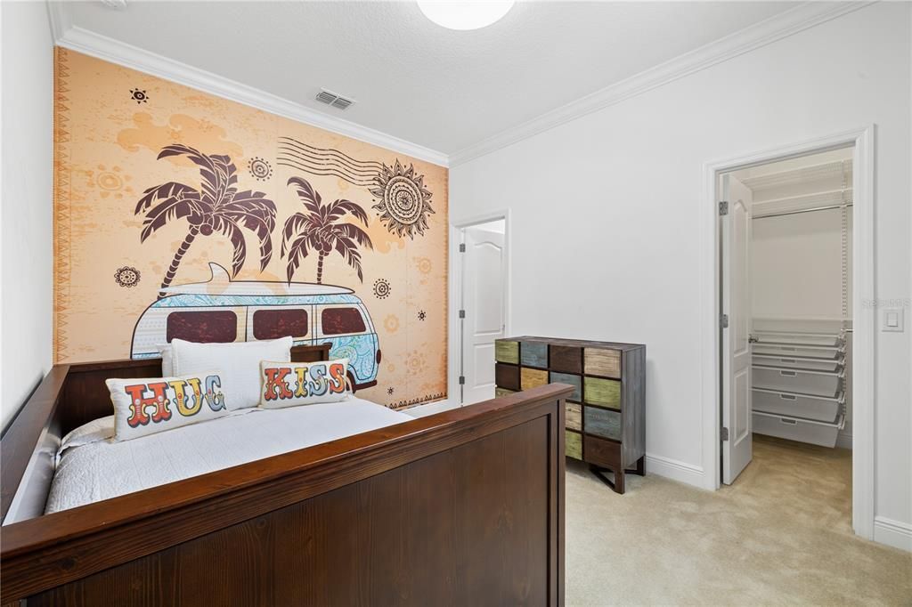 Activo con contrato: $909,000 (5 camas, 3 baños, 2953 Pies cuadrados)