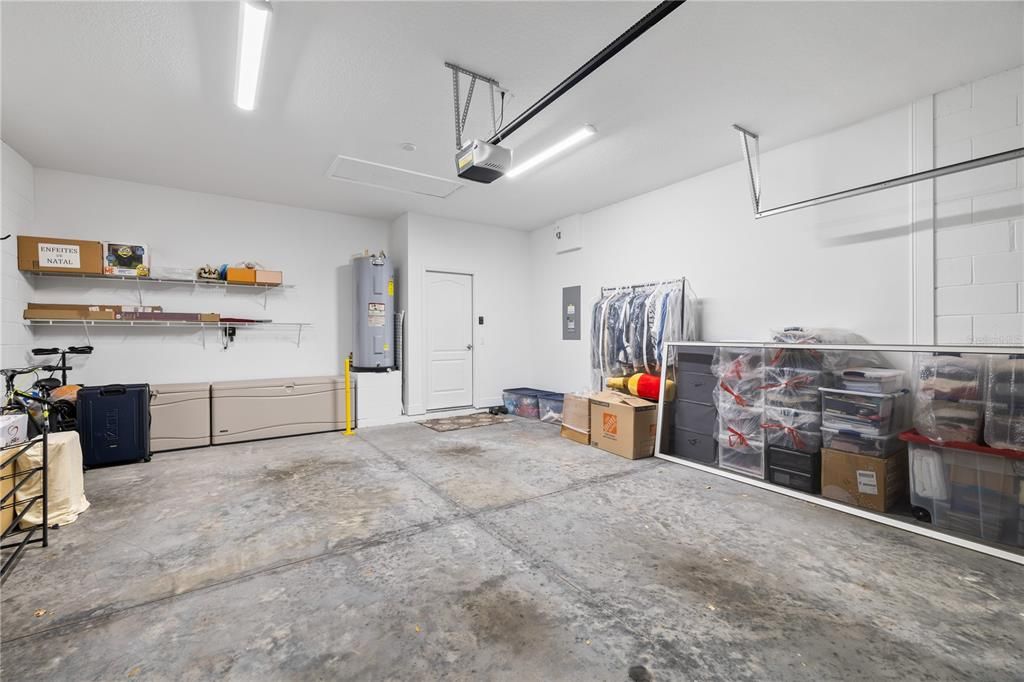 Activo con contrato: $909,000 (5 camas, 3 baños, 2953 Pies cuadrados)