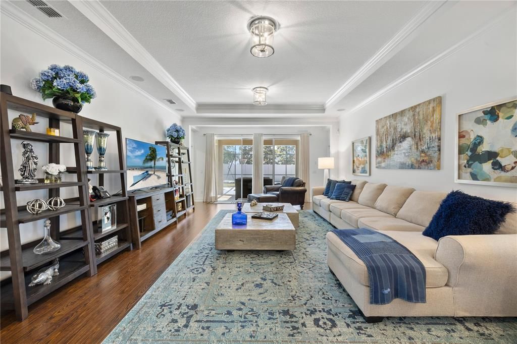 Activo con contrato: $909,000 (5 camas, 3 baños, 2953 Pies cuadrados)