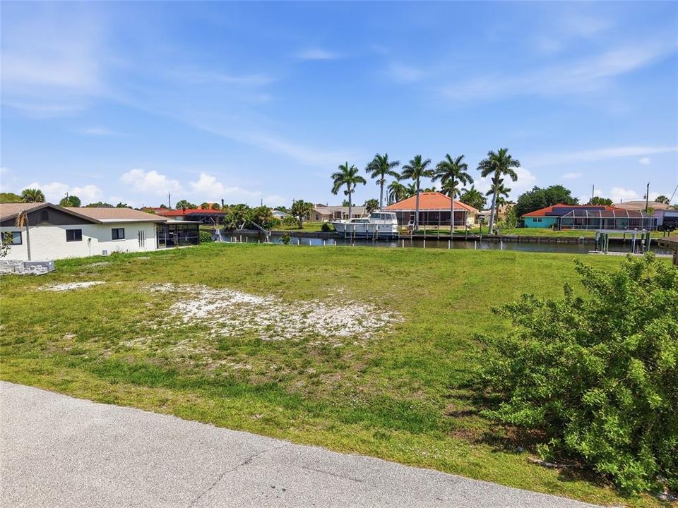 For Sale: $335,000 (0.29 acres)