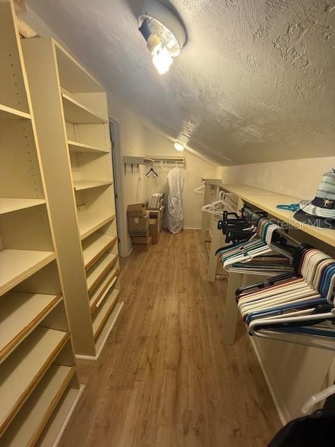 На продажу: $279,999 (3 спален, 2 ванн, 1356 Квадратных фут)