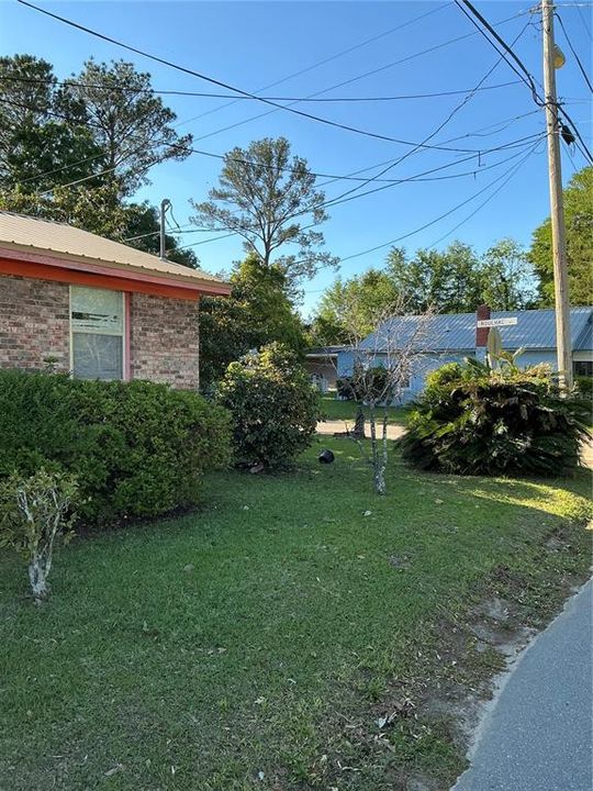 For Sale: $160,000 (3 beds, 2 baths, 1816 Square Feet)