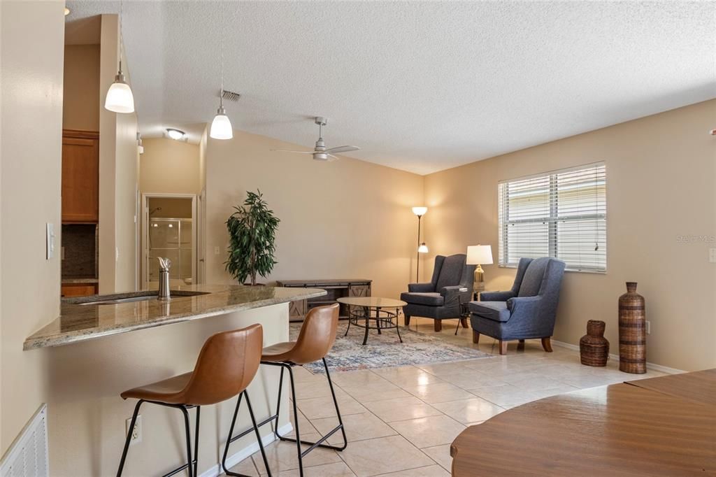 Activo con contrato: $267,000 (2 camas, 2 baños, 1188 Pies cuadrados)