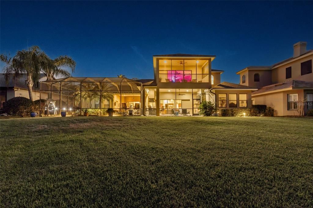 Activo con contrato: $1,150,000 (5 camas, 5 baños, 4492 Pies cuadrados)