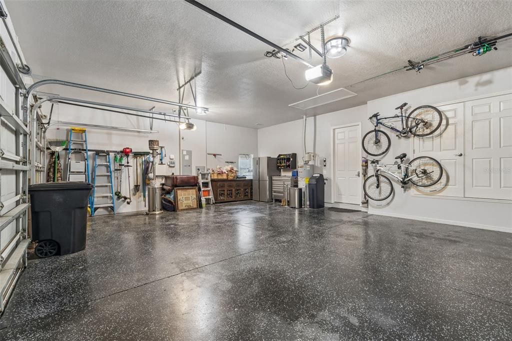 Activo con contrato: $1,150,000 (5 camas, 5 baños, 4492 Pies cuadrados)