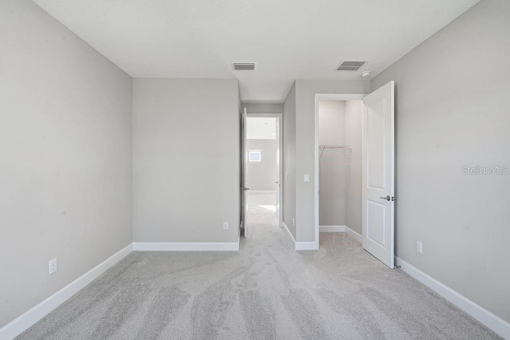 For Sale: $649,999 (5 beds, 4 baths, 3422 Square Feet)