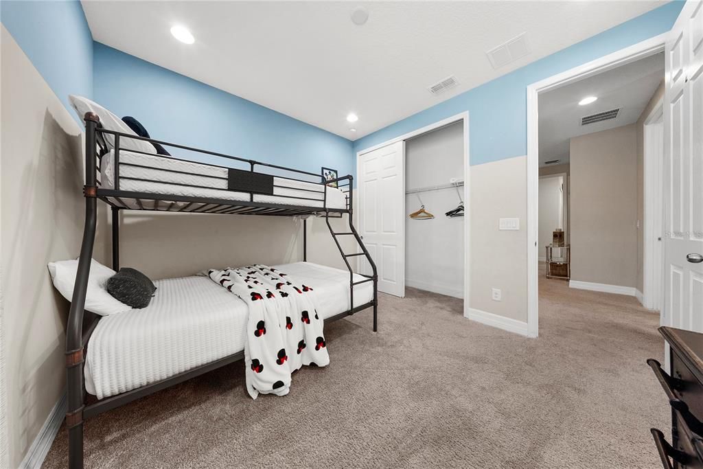 En Venta: $860,000 (9 camas, 6 baños, 4378 Pies cuadrados)