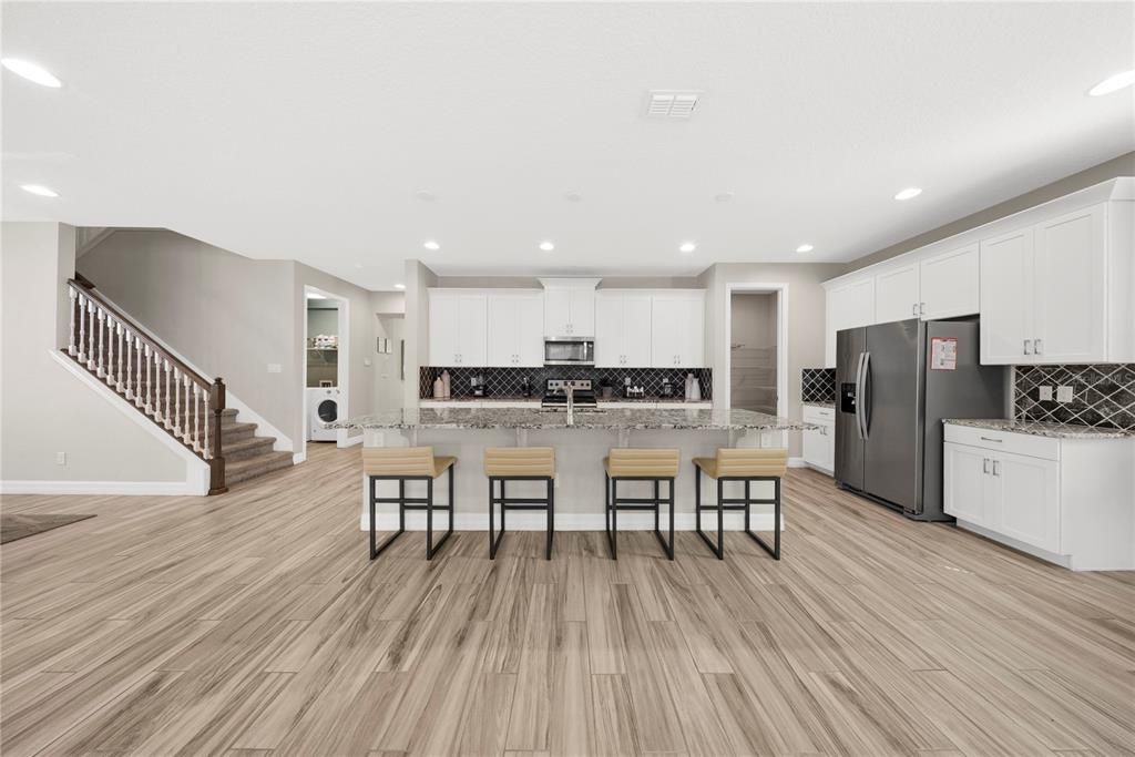En Venta: $860,000 (9 camas, 6 baños, 4378 Pies cuadrados)