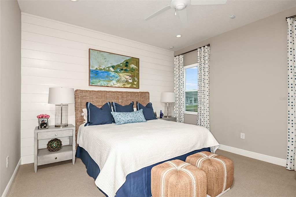 Active With Contract: $334,571 (2 beds, 2 baths, 1660 Square Feet)
