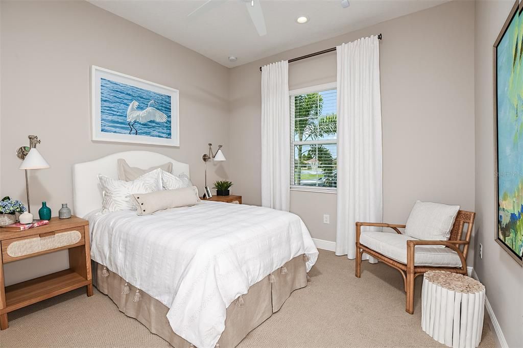 Active With Contract: $334,571 (2 beds, 2 baths, 1660 Square Feet)