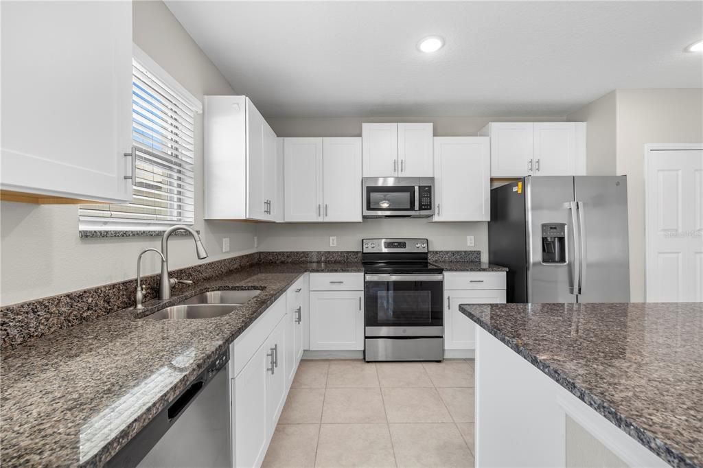 Active With Contract: $385,000 (4 beds, 2 baths, 2635 Square Feet)