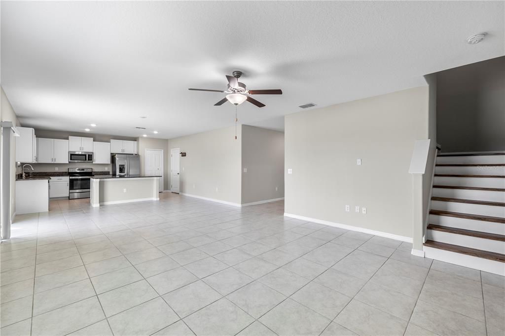 Active With Contract: $385,000 (4 beds, 2 baths, 2635 Square Feet)