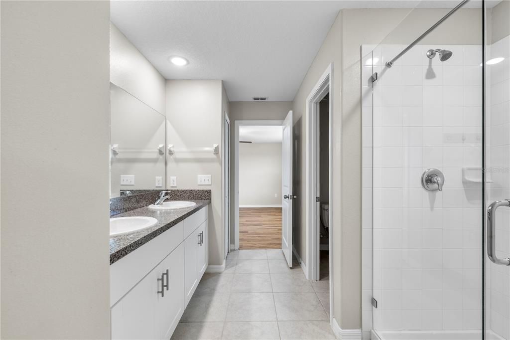 Active With Contract: $385,000 (4 beds, 2 baths, 2635 Square Feet)