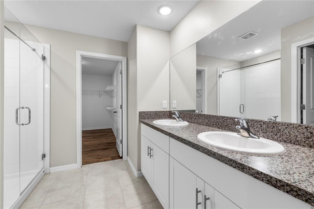 Active With Contract: $385,000 (4 beds, 2 baths, 2635 Square Feet)