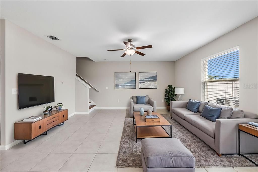 Active With Contract: $385,000 (4 beds, 2 baths, 2635 Square Feet)