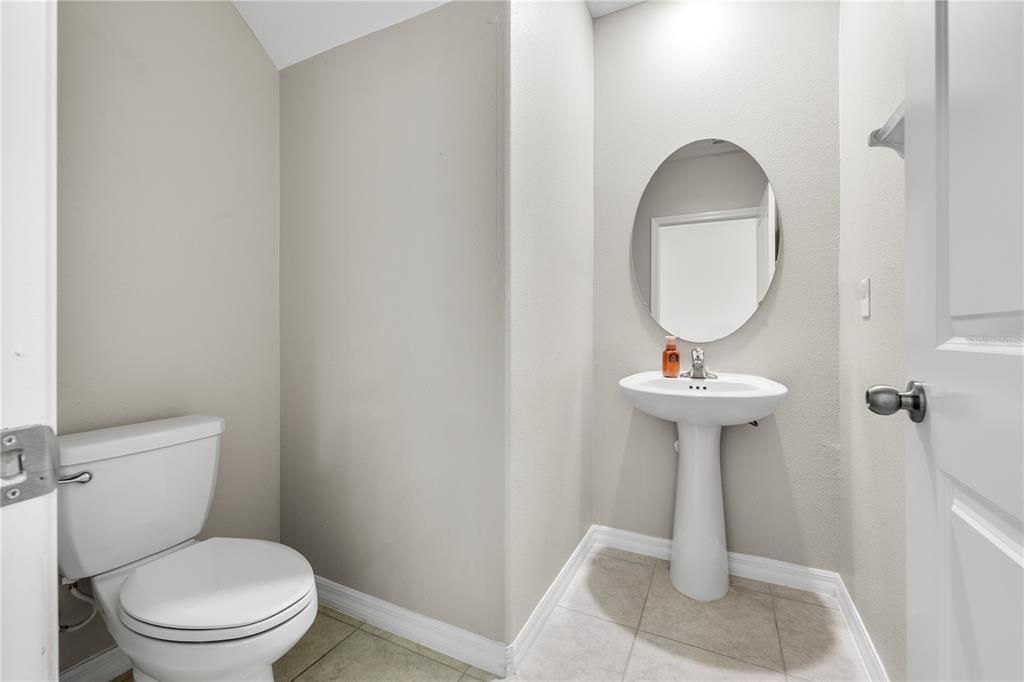 Active With Contract: $385,000 (4 beds, 2 baths, 2635 Square Feet)