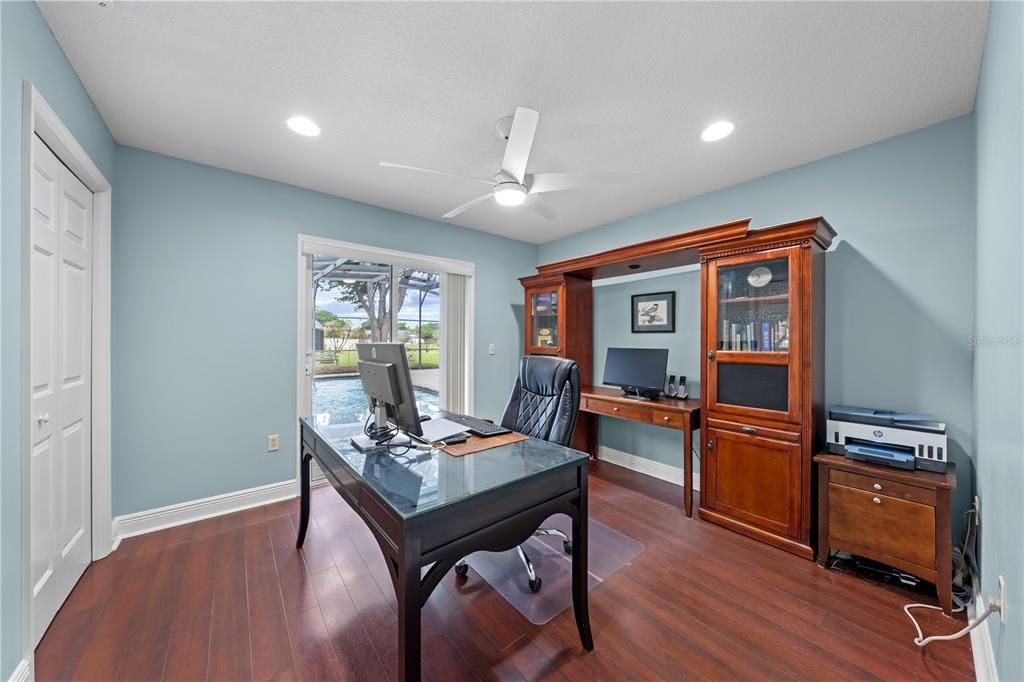 Activo con contrato: $615,000 (4 camas, 3 baños, 3098 Pies cuadrados)