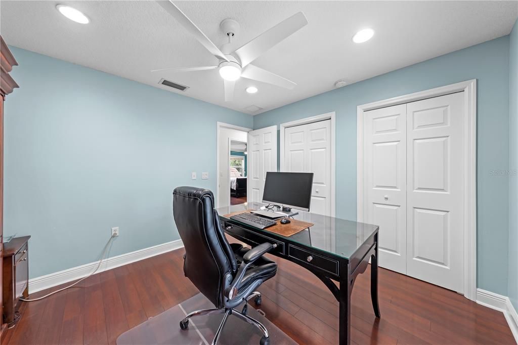 Activo con contrato: $615,000 (4 camas, 3 baños, 3098 Pies cuadrados)