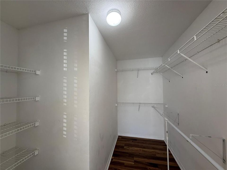 На продажу: $195,000 (2 спален, 1 ванн, 871 Квадратных фут)