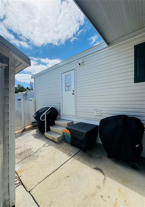 For Sale: $129,000 (1 beds, 1 baths, 492 Square Feet)