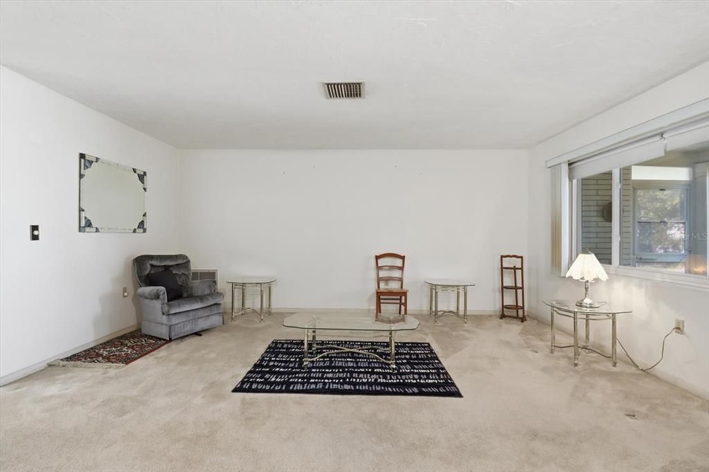 Activo con contrato: $189,000 (2 camas, 2 baños, 1208 Pies cuadrados)