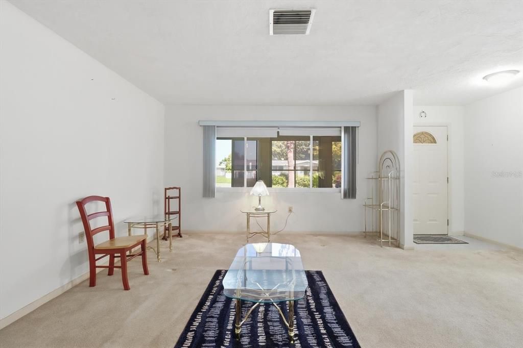 Activo con contrato: $189,000 (2 camas, 2 baños, 1208 Pies cuadrados)
