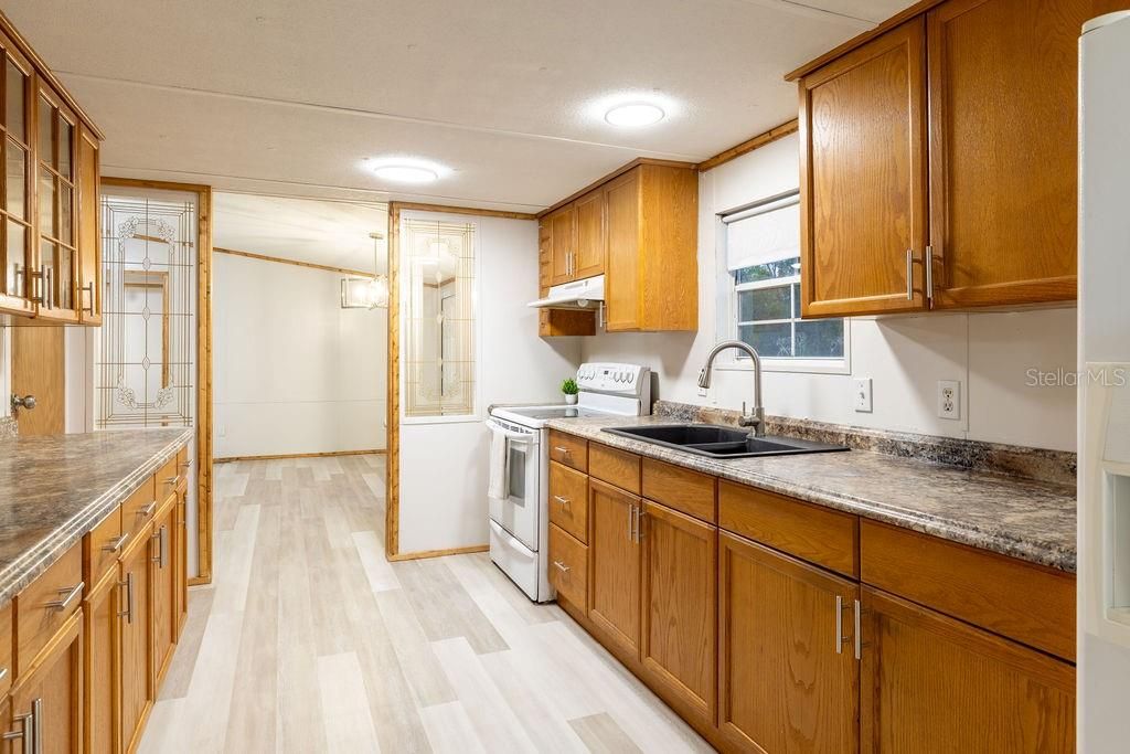 En Venta: $164,900 (3 camas, 2 baños, 1296 Pies cuadrados)