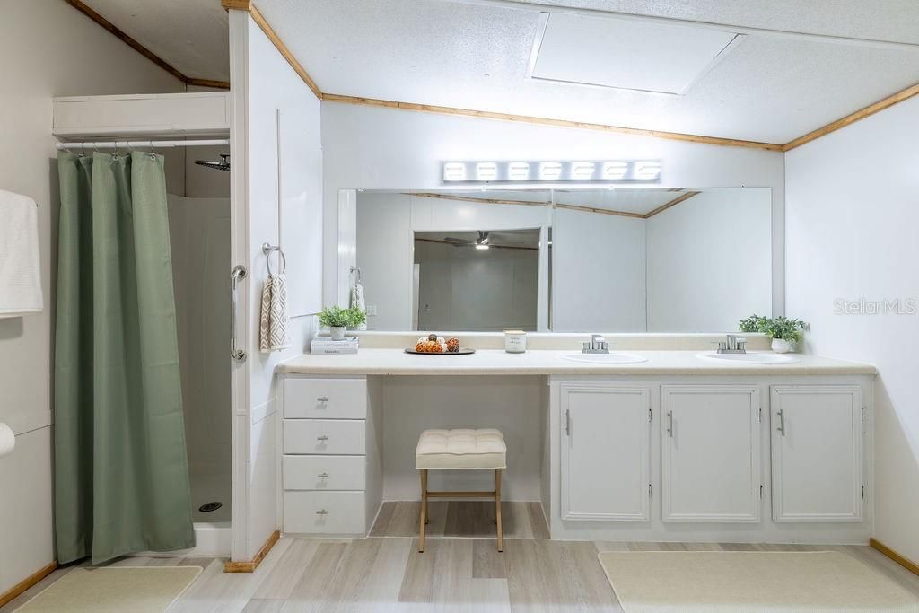 En Venta: $164,900 (3 camas, 2 baños, 1296 Pies cuadrados)